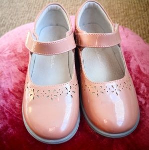 girl pink leather shoes